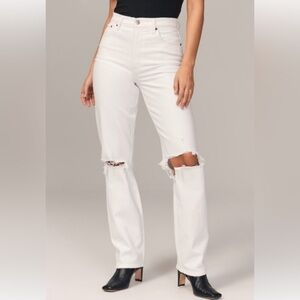 Abercrombie & Fitch White The Mom High Rise Jeans. 32/14R